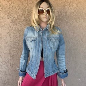 Dolce & Gabbana Women’s Sz EU 40 6/8 Distressed Cotton Denim Jacket w/gold chain